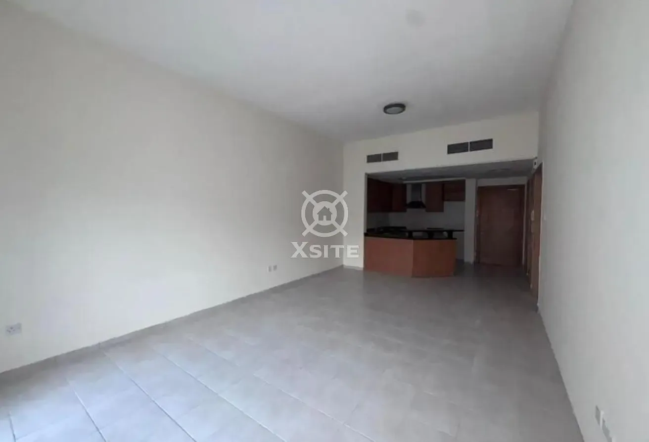 Unfurnished 1 BR | Homely Unit | Community View