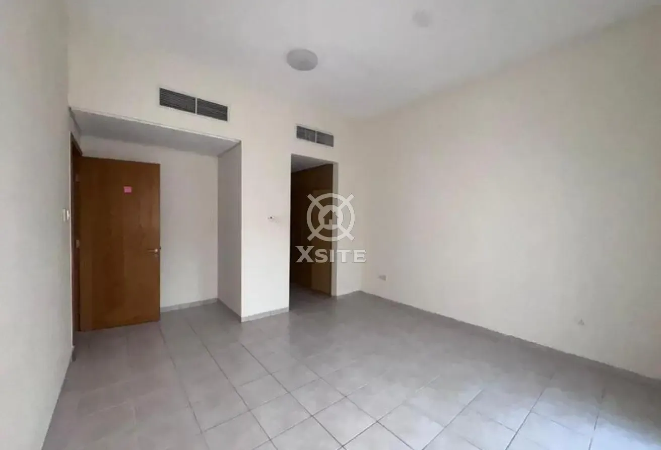 Unfurnished 1 BR | Homely Unit | Community View