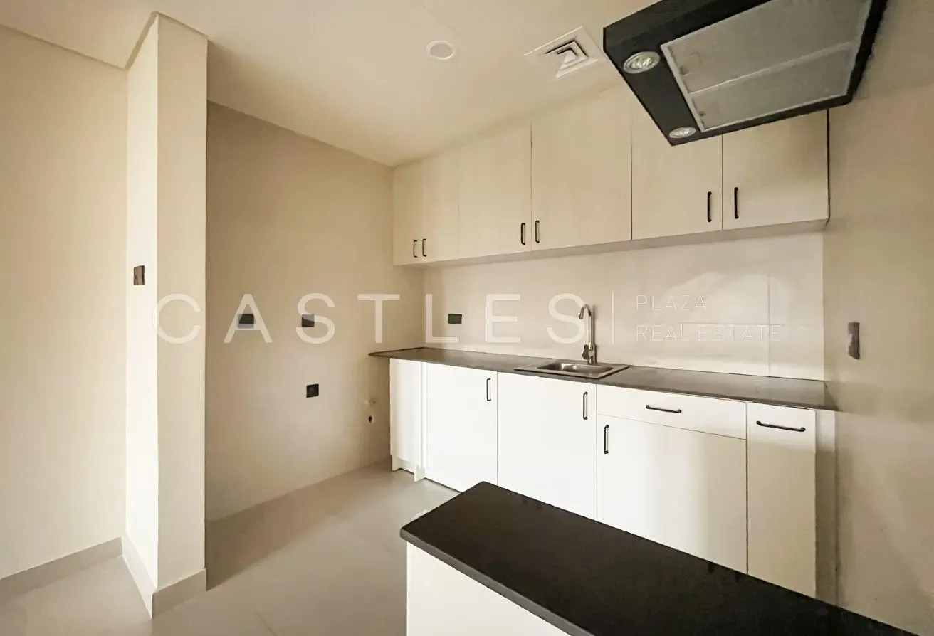 1 Bedroom | Vacant | Near Market | Fully Upgraded
