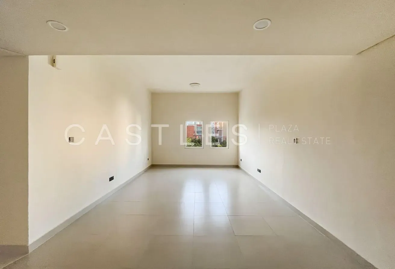 1 Bedroom | Vacant | Near Market | Fully Upgraded