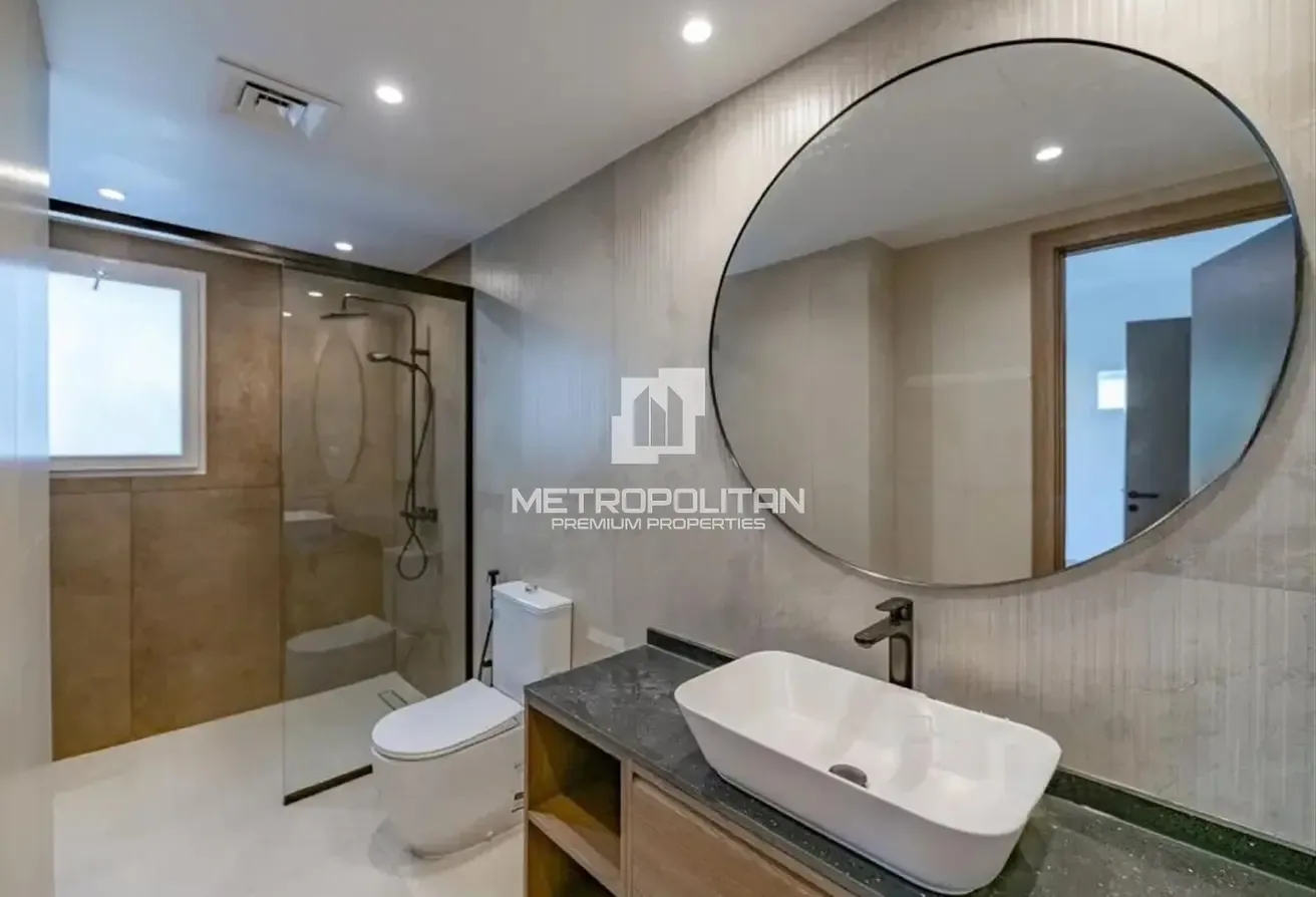 Fully Upgraded | 3BR + Study | Huge Corner Plot