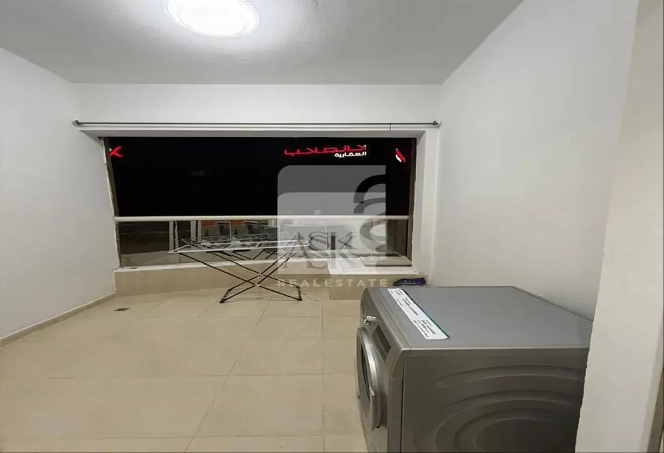 Fully Renovated | Brand-New Premium Furniture | Siemens Kitchen