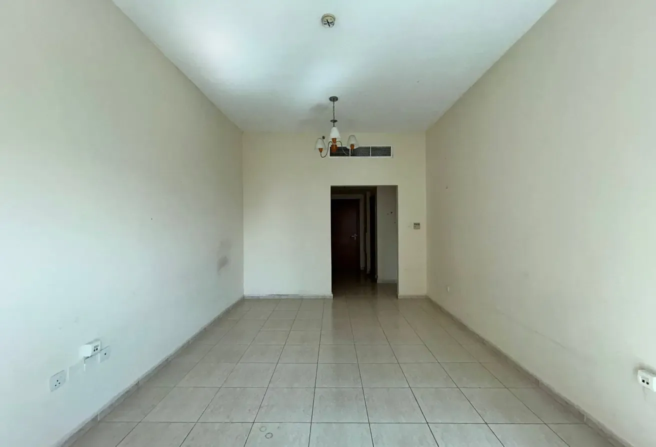 Well Maintained l Axis 2 l With Balcony l 1 BR Apt