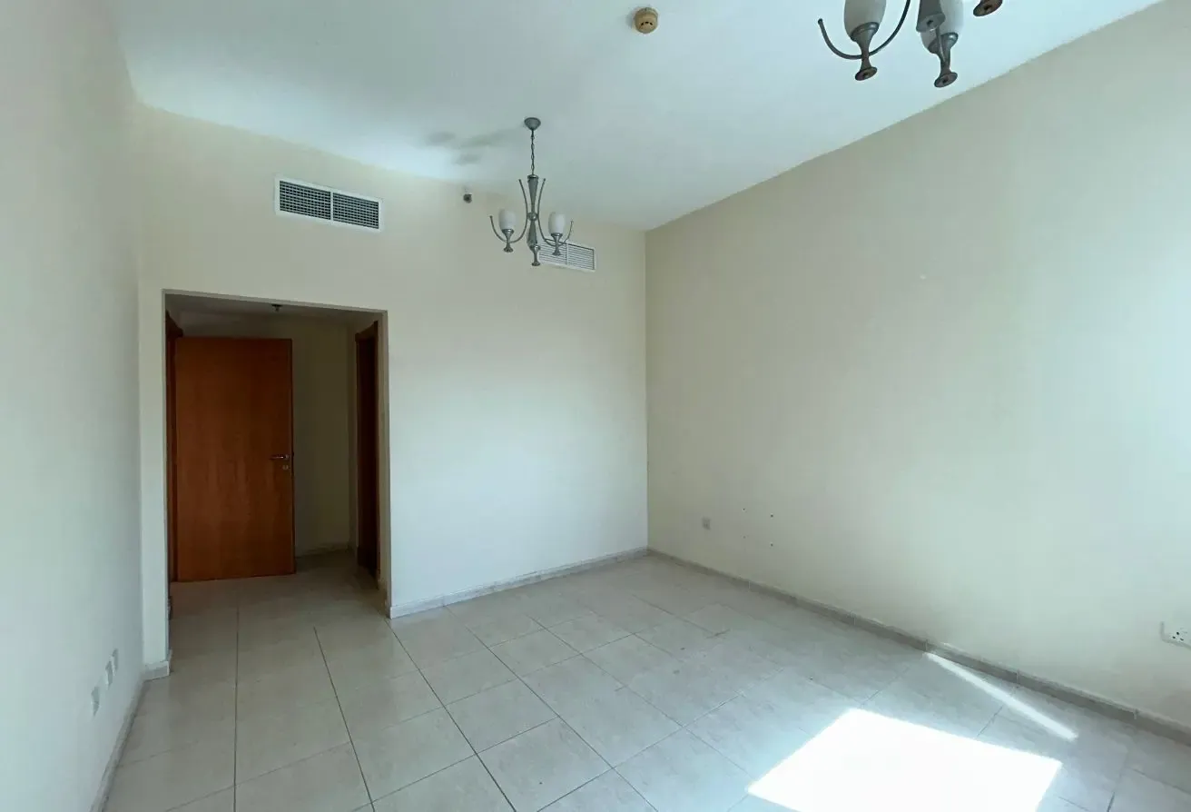 Well Maintained l Axis 2 l With Balcony l 1 BR Apt