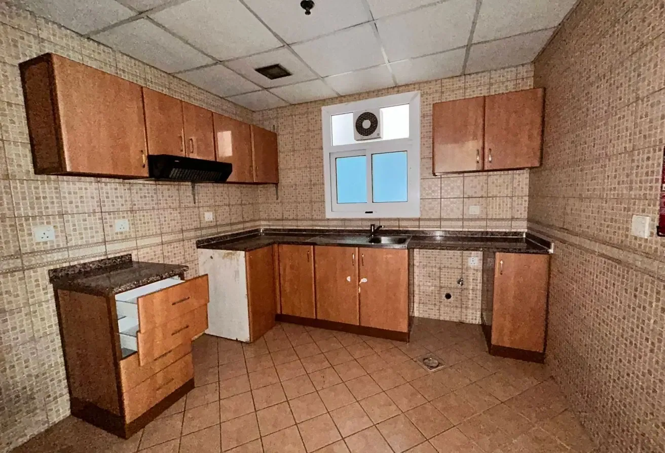 Well Maintained l Axis 2 l With Balcony l 1 BR Apt