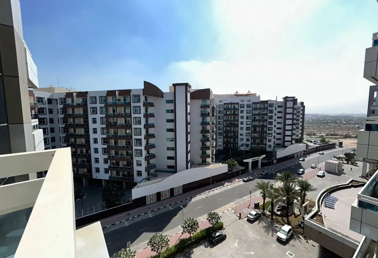 Well Maintained l Axis 2 l With Balcony l 1 BR Apt