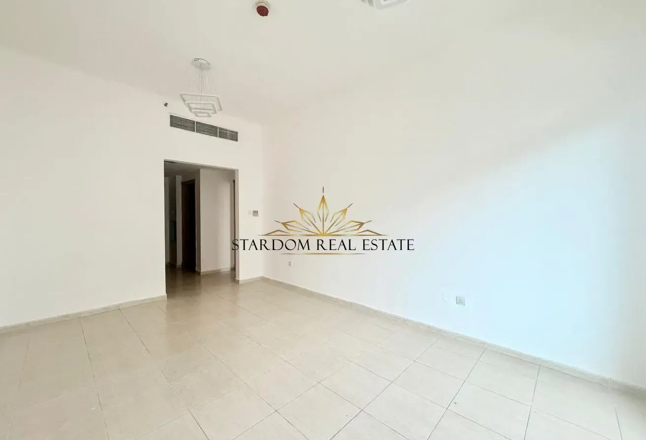 1 BEDROOM | SWIMMING POOL VIEW | VACANT