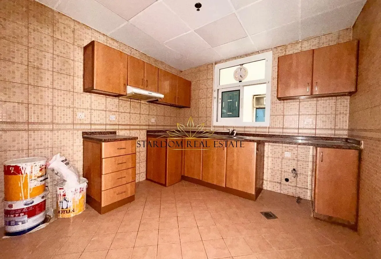 1 BEDROOM | SWIMMING POOL VIEW | VACANT