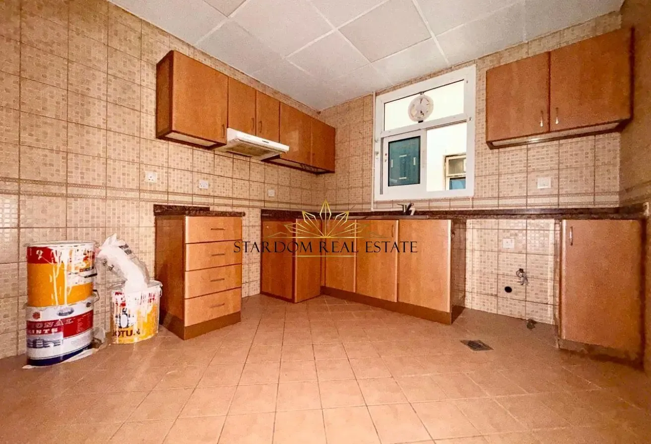 1 BEDROOM | SWIMMING POOL VIEW | VACANT