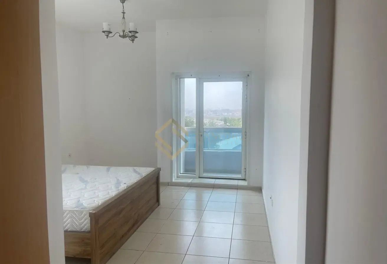 1Bed | 2 Baths | Balcony | Axis Residence
