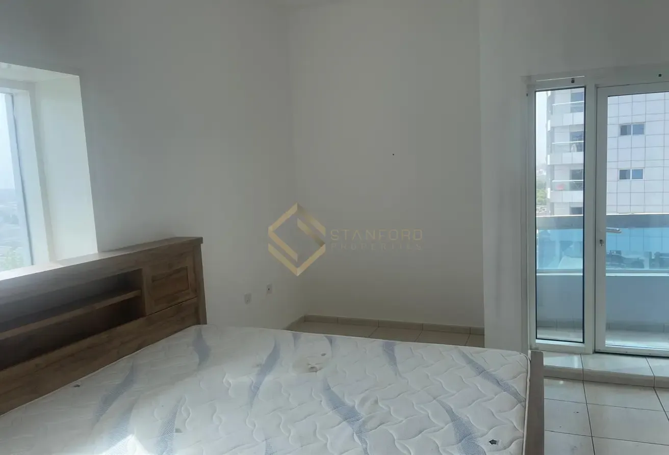 1Bed | 2 Baths | Balcony | Axis Residence