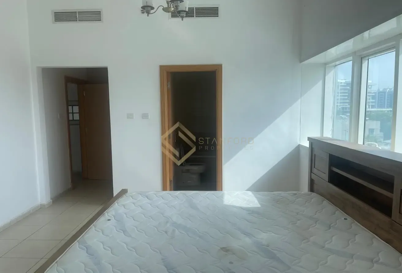 1Bed | 2 Baths | Balcony | Axis Residence