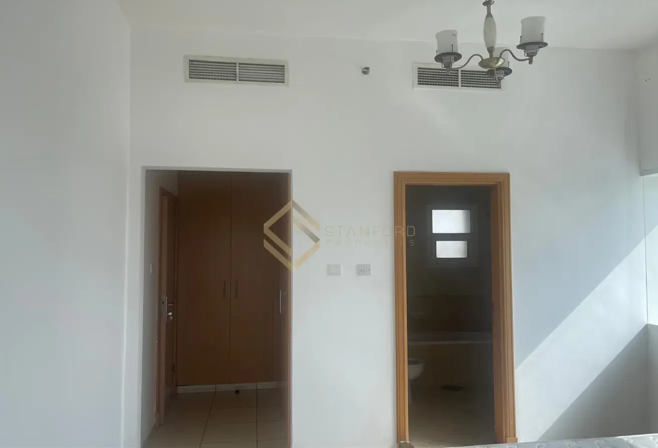 1Bed | 2 Baths | Balcony | Axis Residence