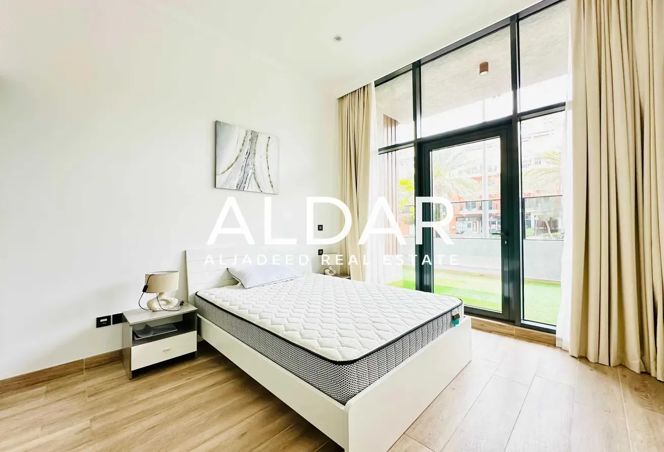 Renovated|Luxury Furnished|Massive Terrace|Vacant