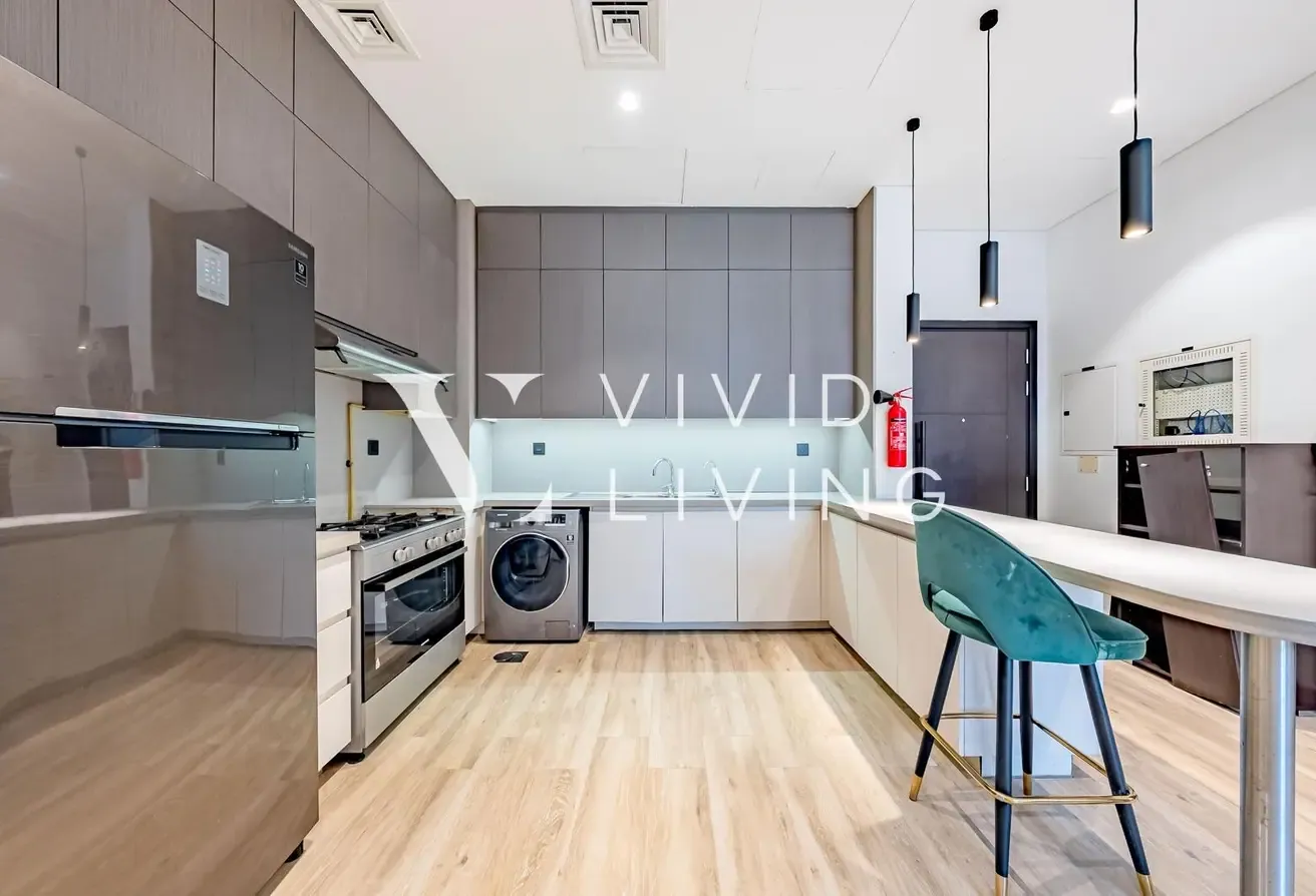 Large Layout | Furnished | Garden