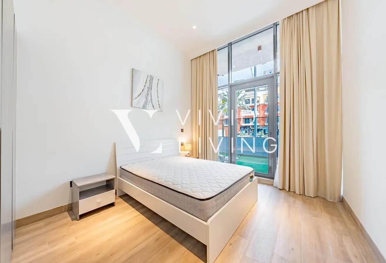 Large Layout | Furnished | Garden