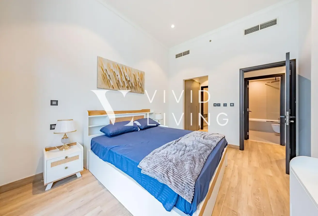 Large Layout | Furnished | Garden