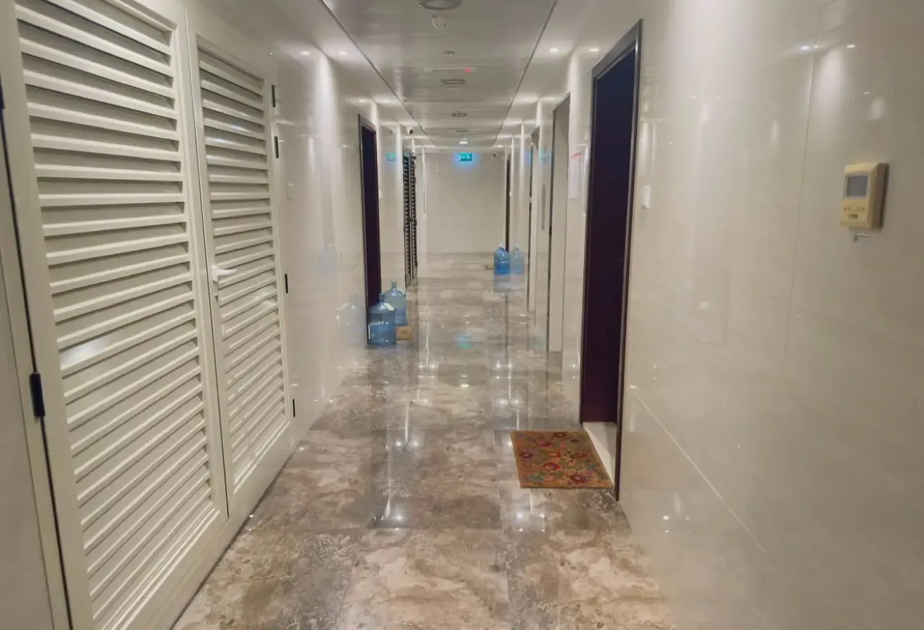 Spacious unit | Unfurnished | Convertible to 2br