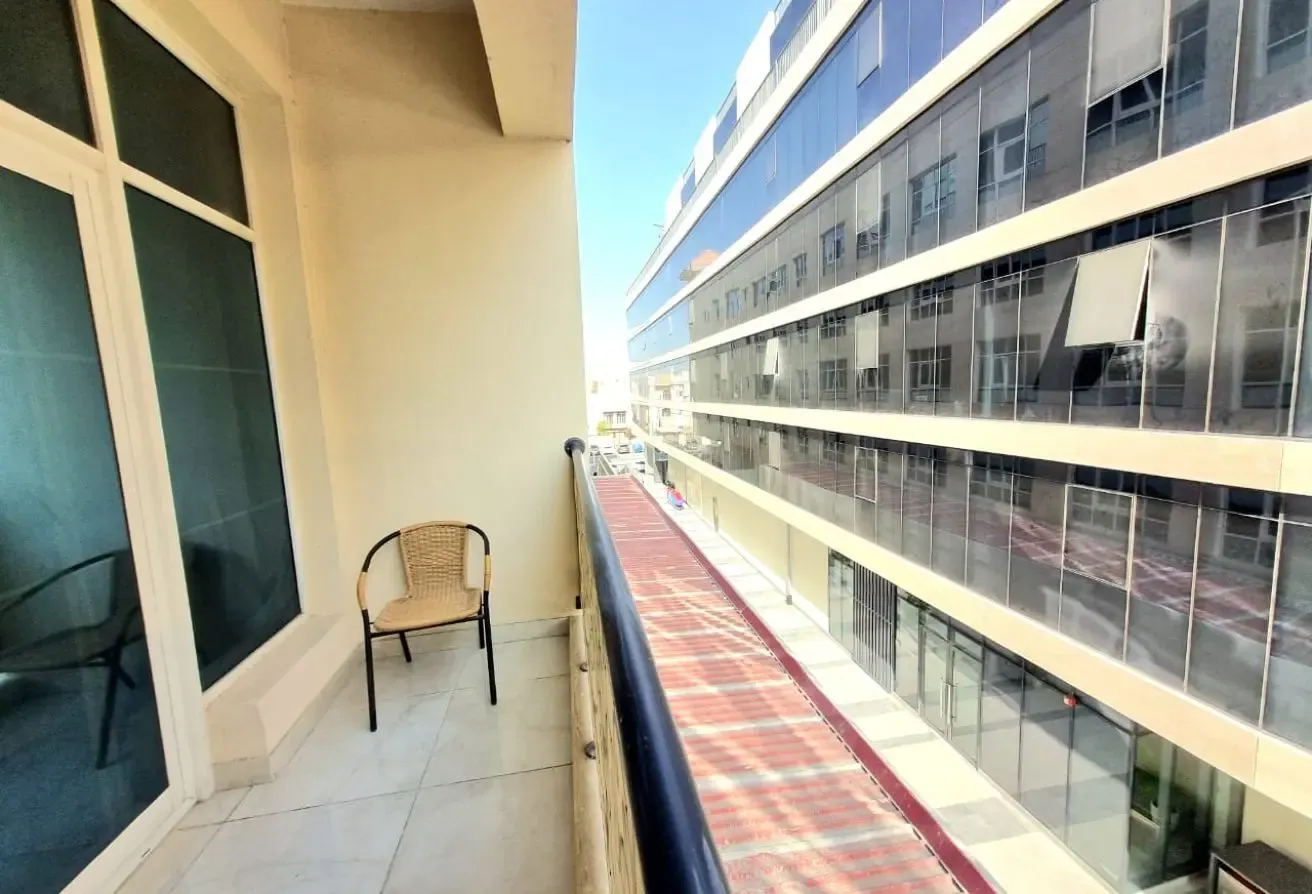 Spacious unit | Unfurnished | Convertible to 2br