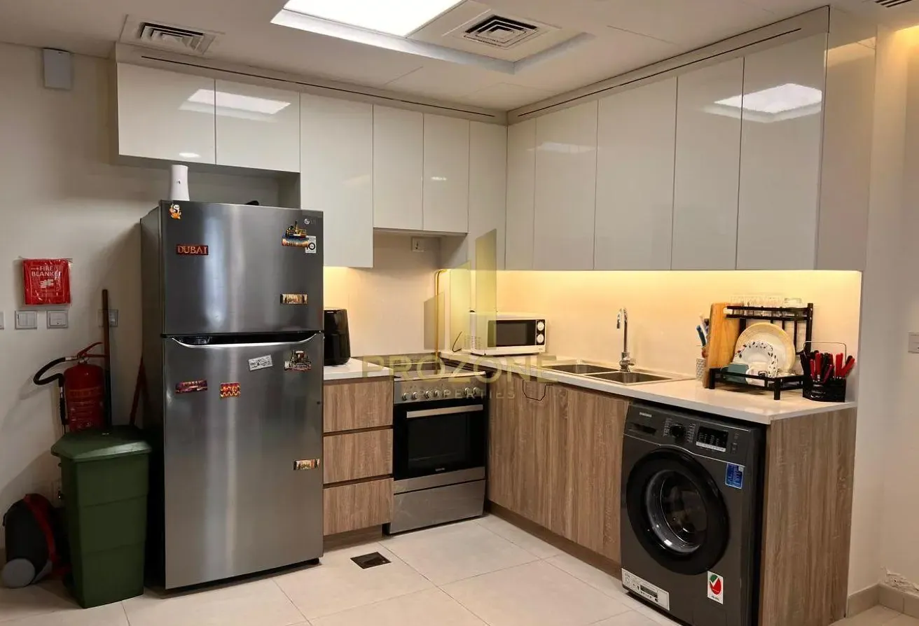 Fully Furnished | Close to Park | Vacant