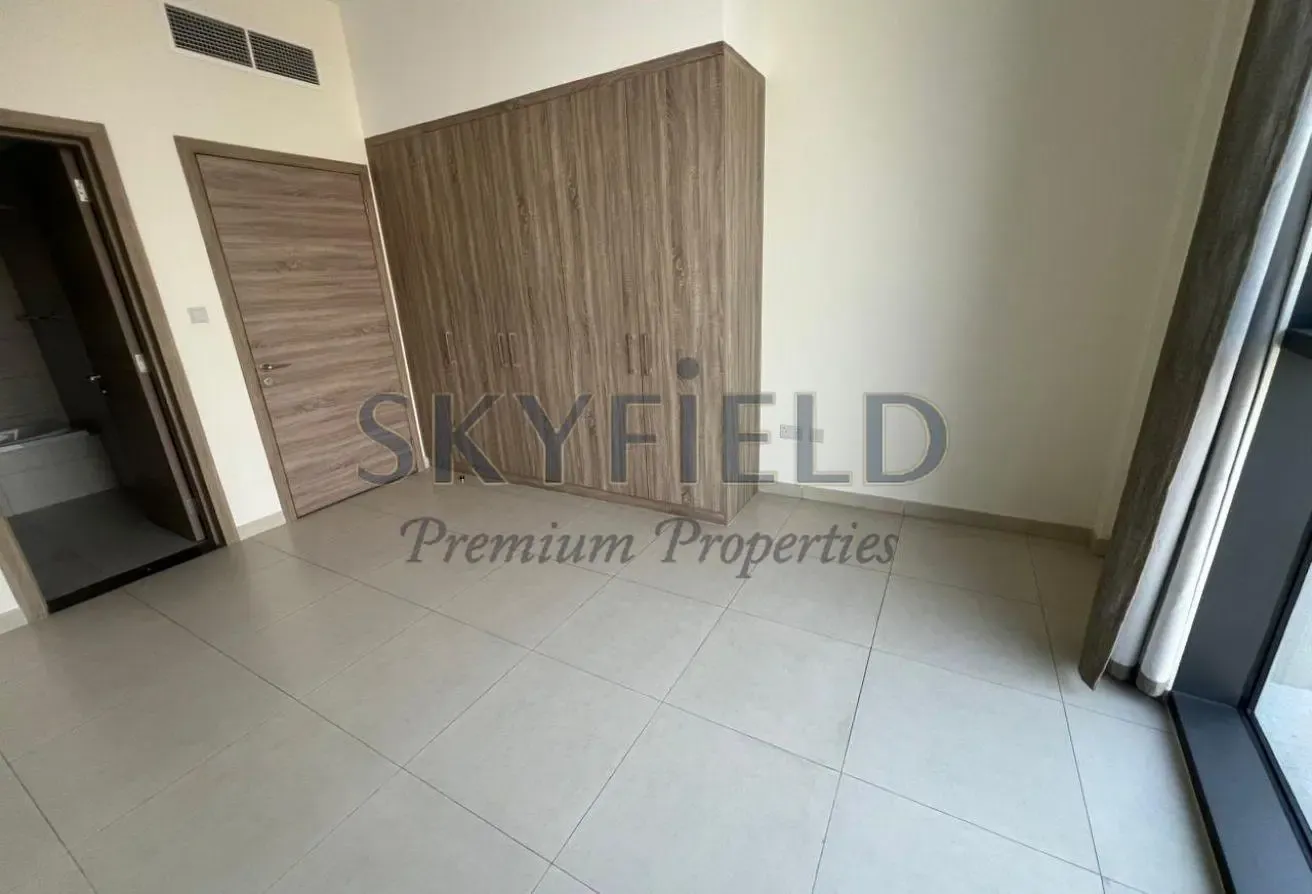 Luxury | Spacious | Huge Layout | Ready to Move