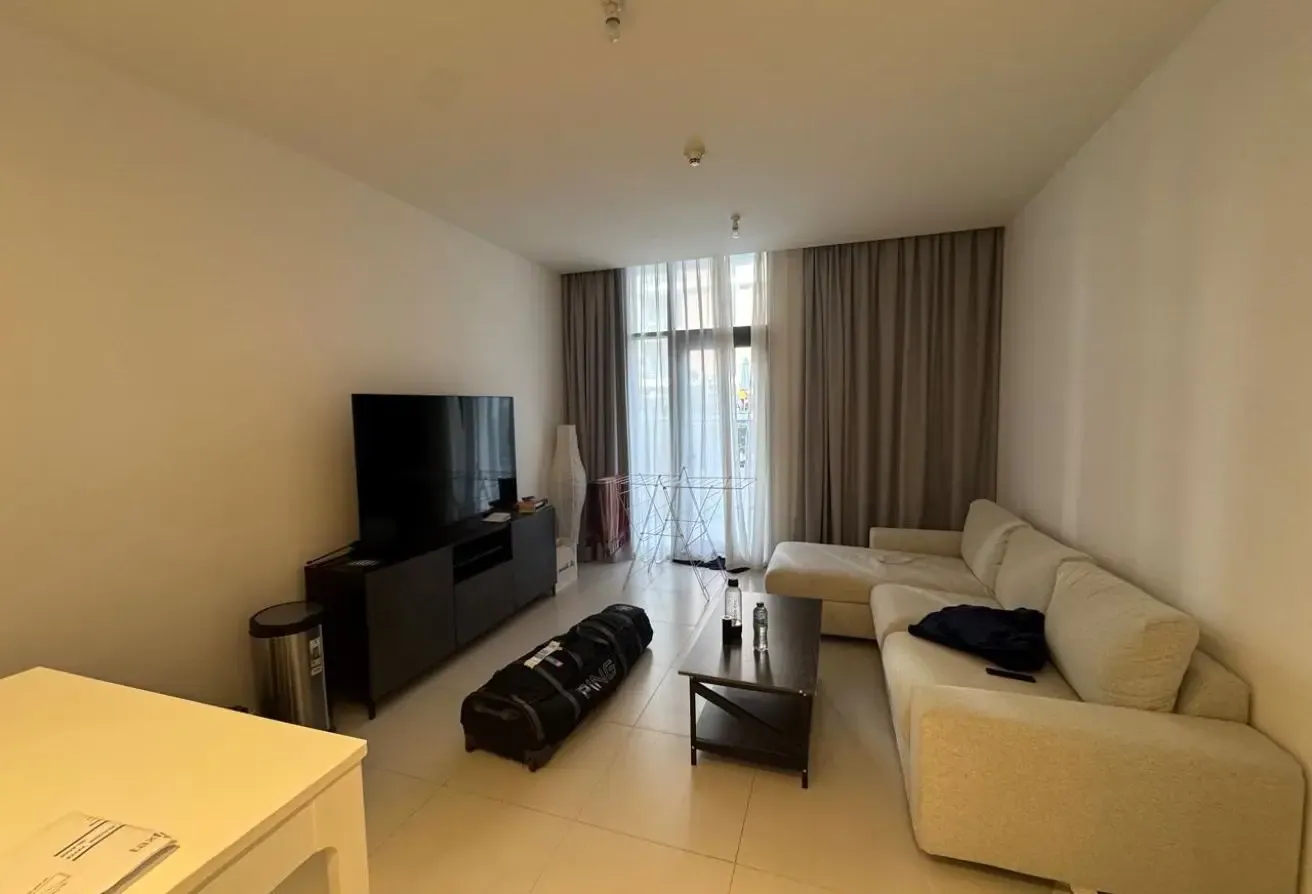 1 Bedroom Pool View Furnished or unfurnished ParkP