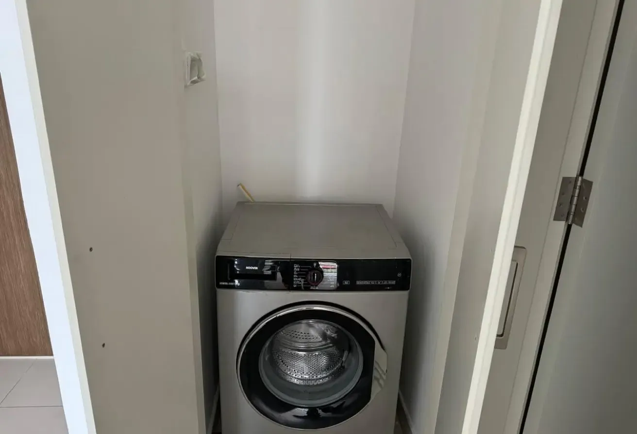 1 Bedroom Pool View Furnished or unfurnished ParkP