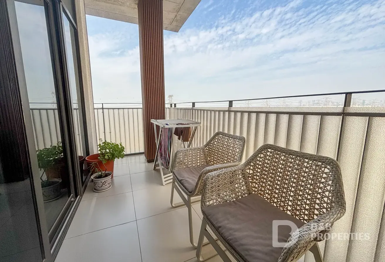 Available Now | Upgraded Unit | Multiple Cheques