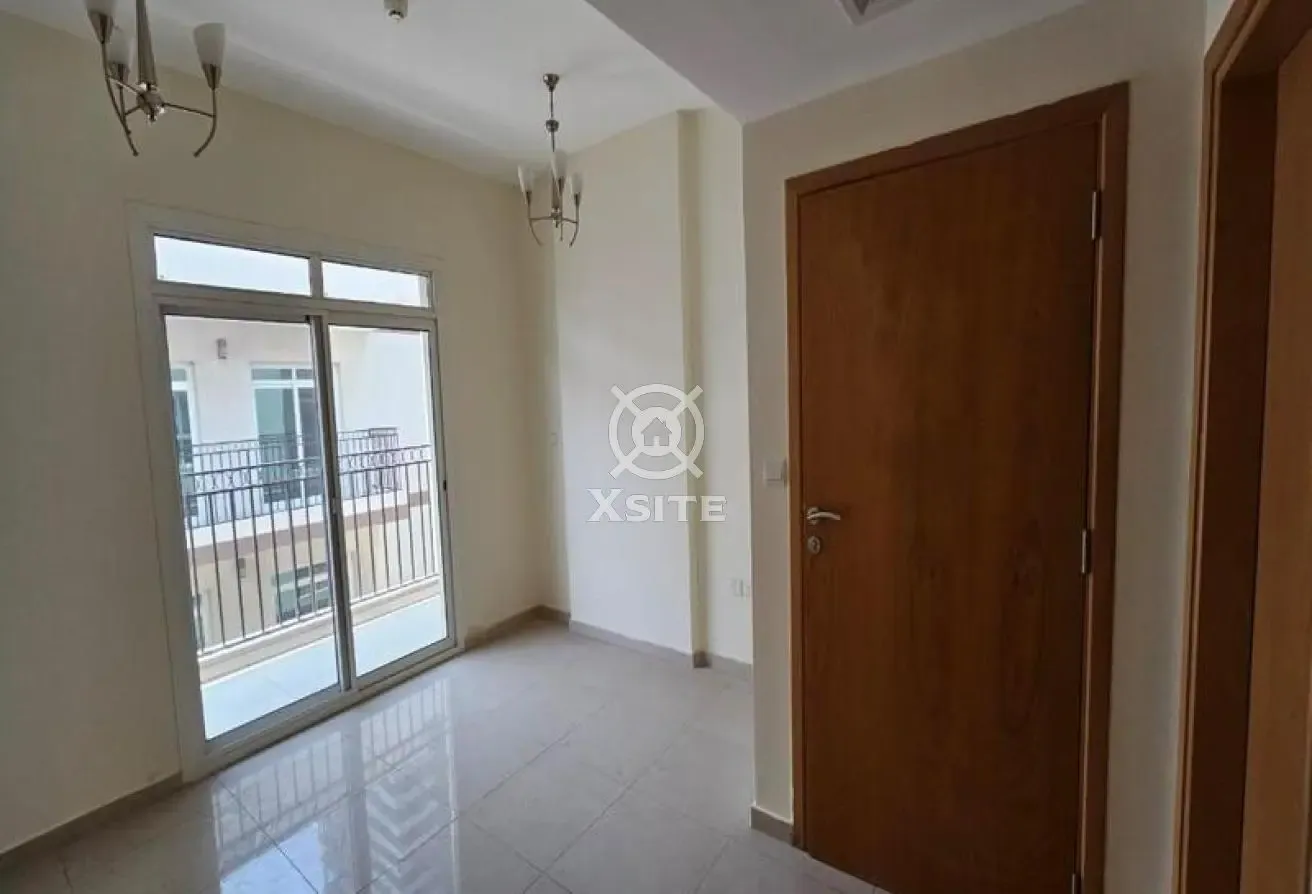 Modern Layout| Community View | Ready to Move