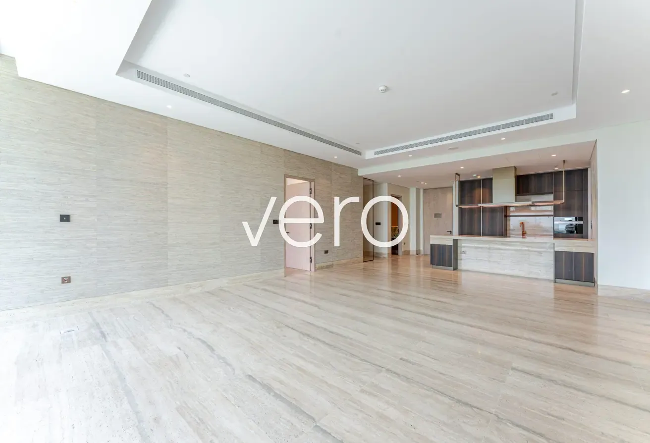 Smart Home + Study | Sea View | Vacant