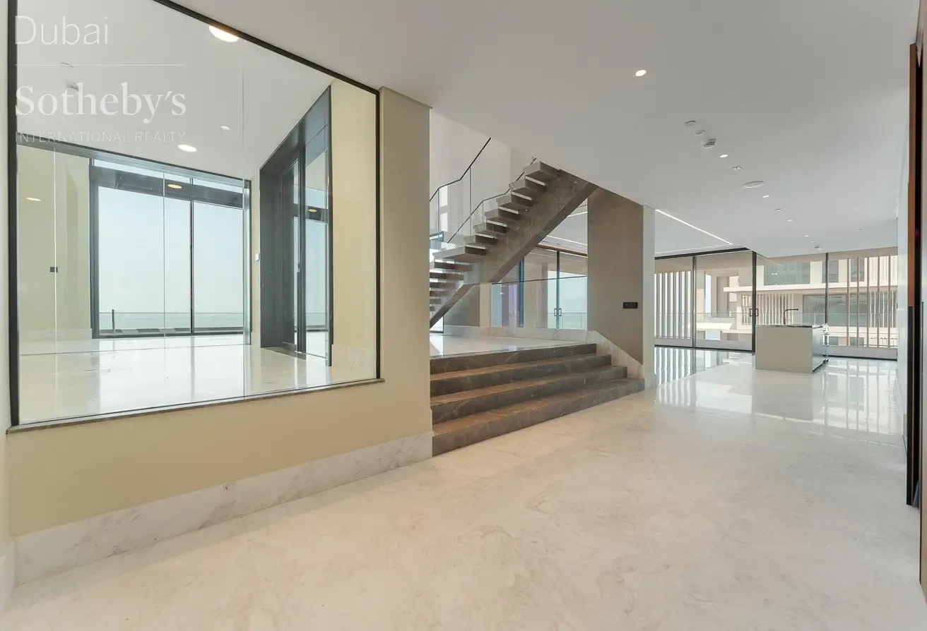 Sky Duplex of Breathtaking Proportions on The Palm