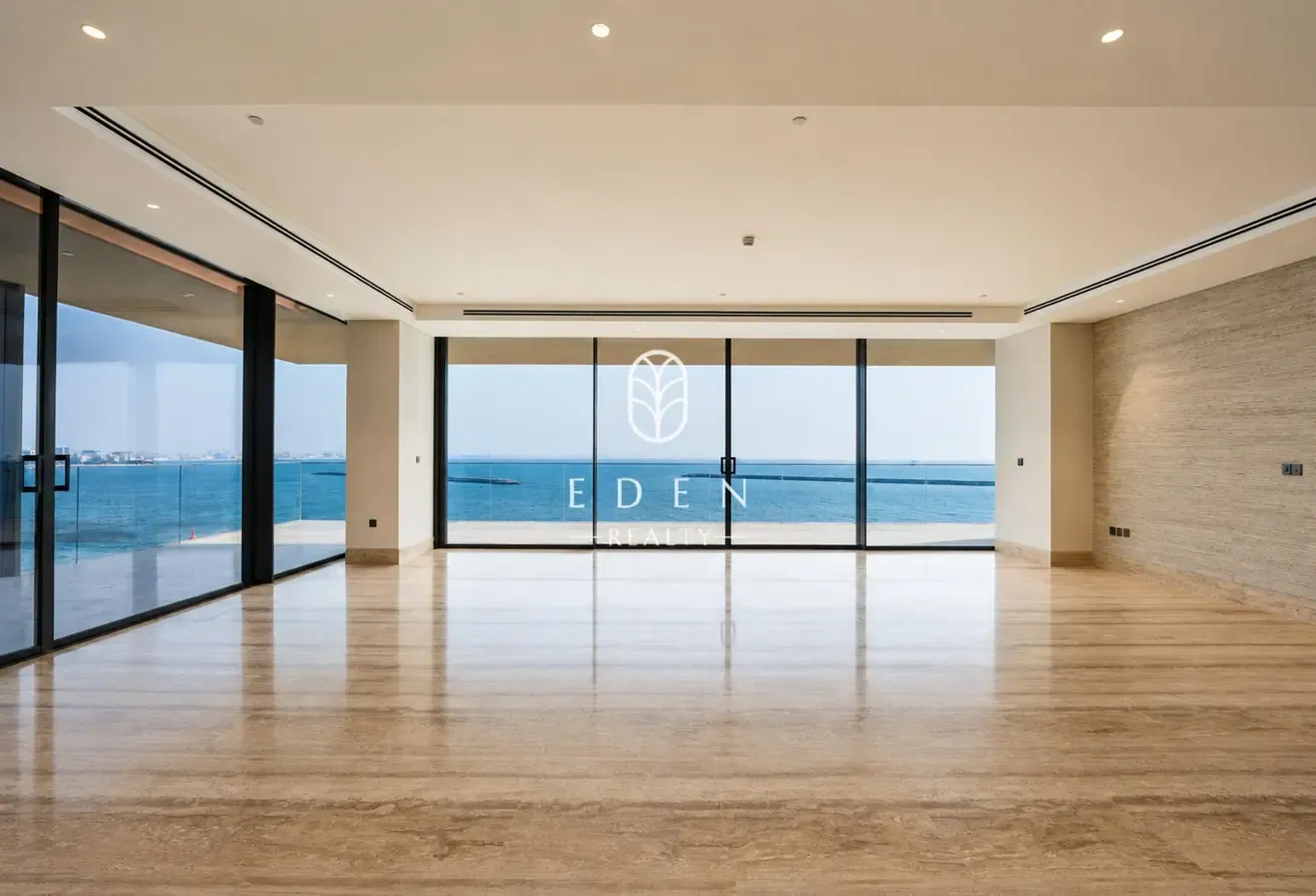 Luxury Living | 4BR Apartment | Beachfront