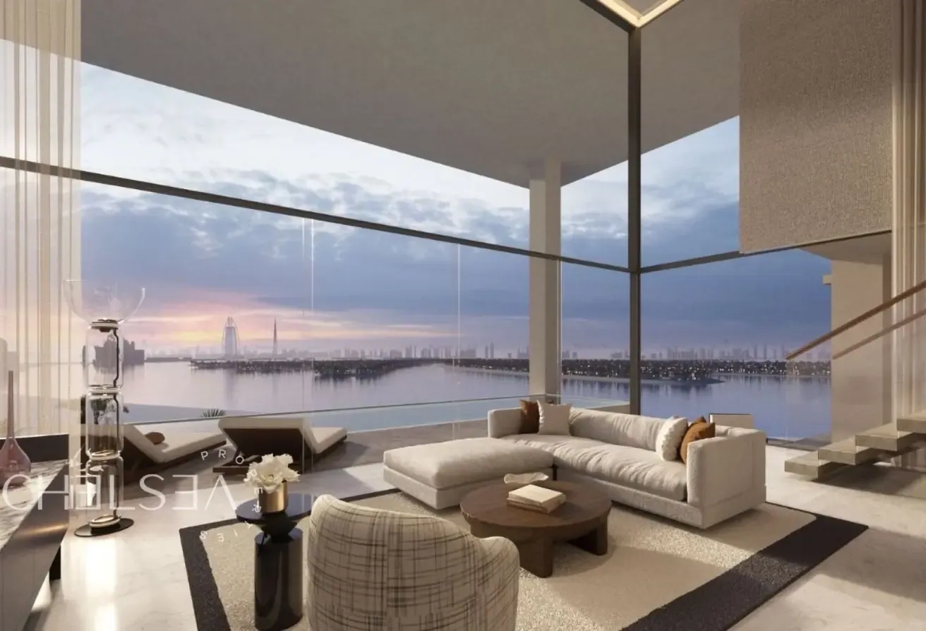PALM AND OCEAN-SUNSET | SKYLINE VIEWS | EXCLUSIVE