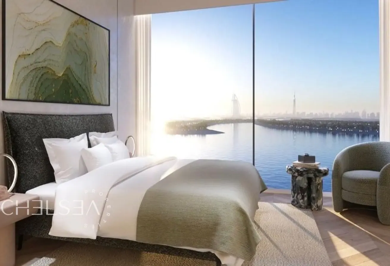 PALM AND OCEAN-SUNSET | SKYLINE VIEWS | EXCLUSIVE