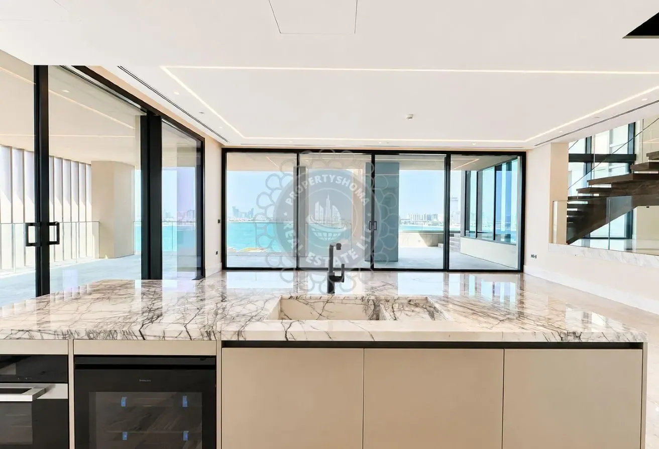 Exclusive High floor sky villa with private pool