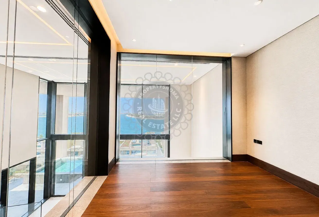 Exclusive High floor sky villa with private pool