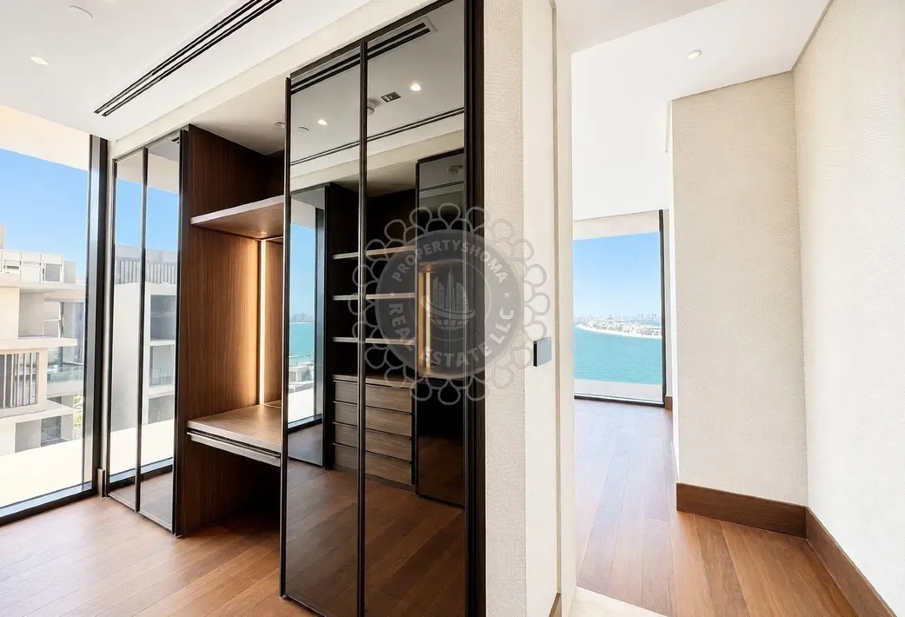 Exclusive High floor sky villa with private pool
