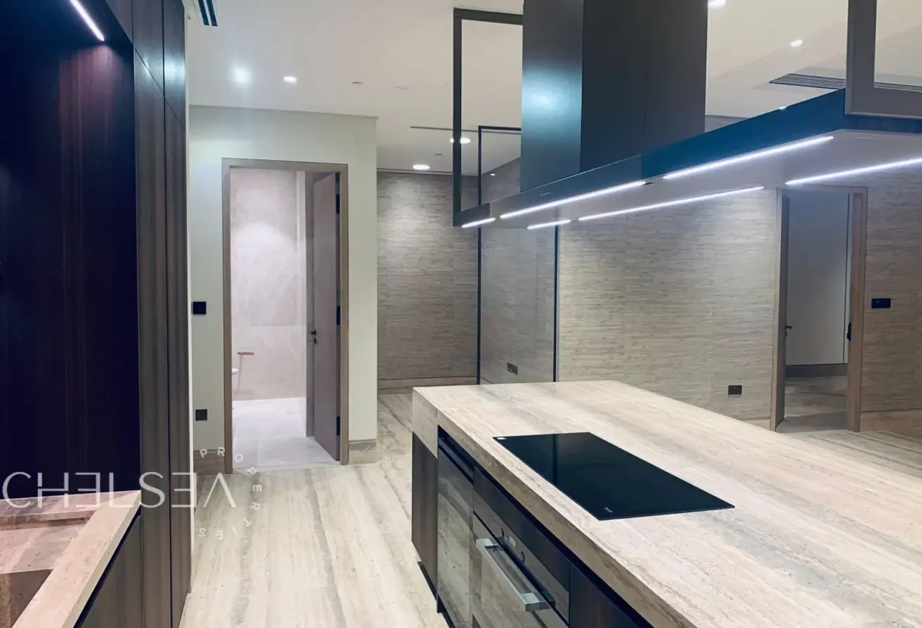FULL OCEAN SUNSET | TOP FLOOR  | MULTIPLE OPTIONS