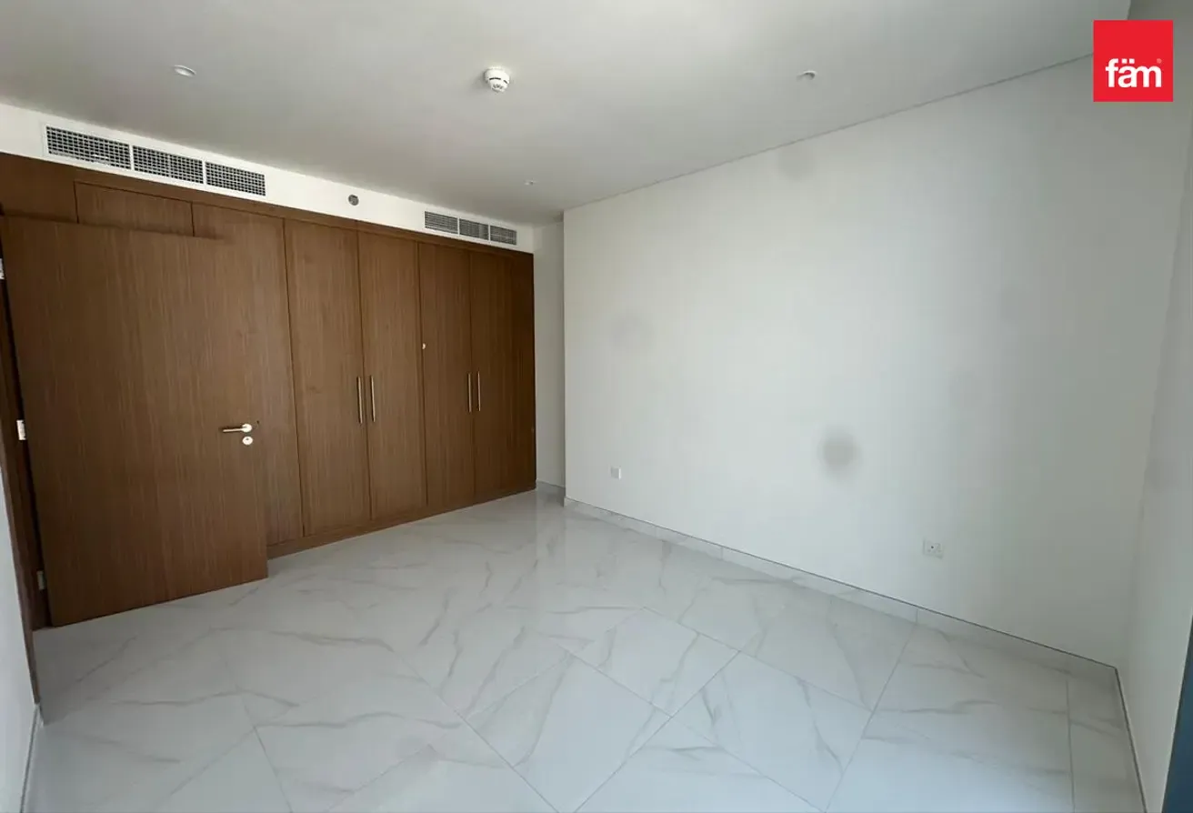 Brand New | Appliances | Skyline View | Bright Apt