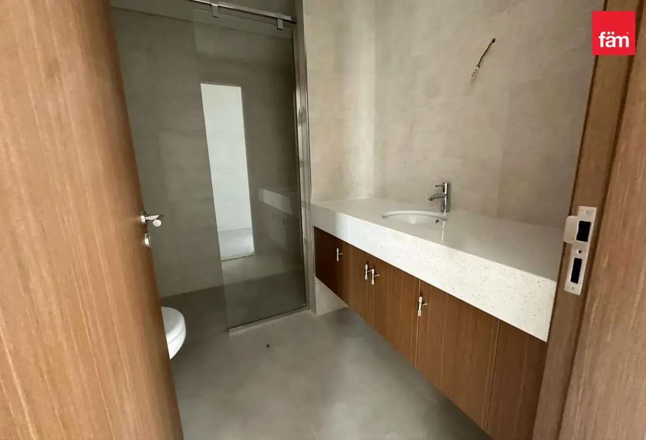 Brand New | Appliances | Skyline View | Bright Apt