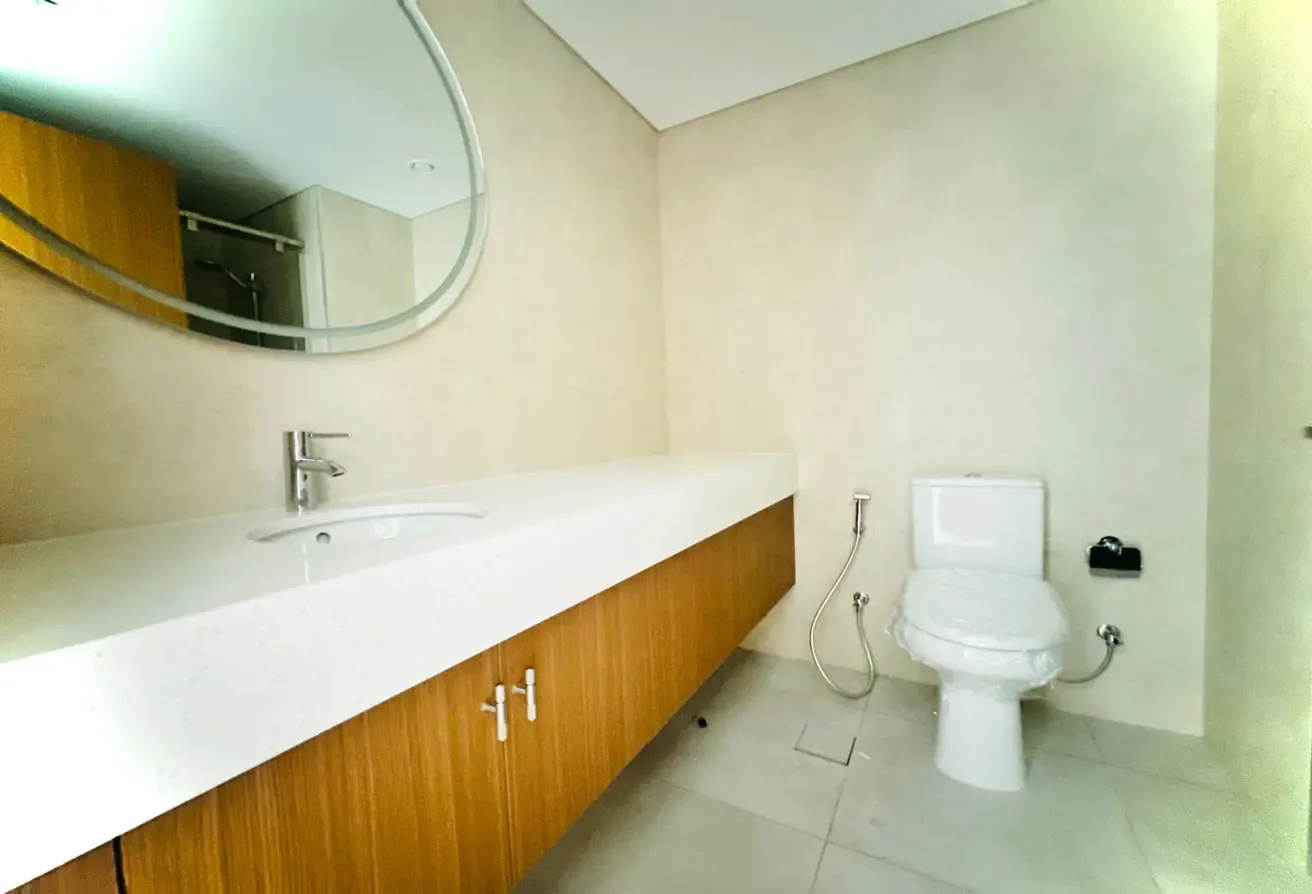 Brand New | Modern | Bright | Pool View