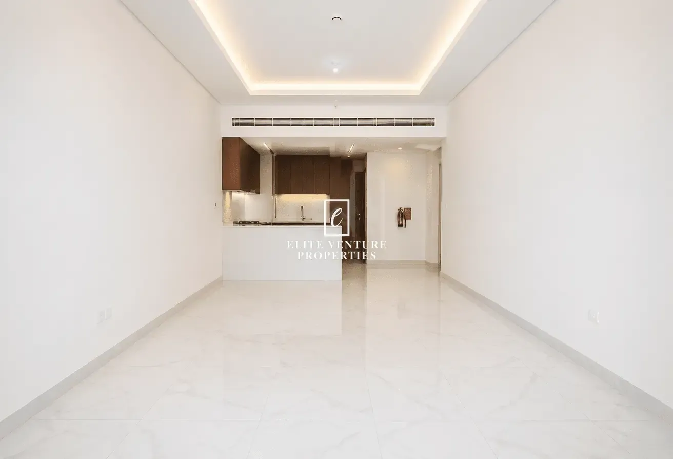 BRIGHT APARTMENT | MODERN LIVING | SPACIOUS