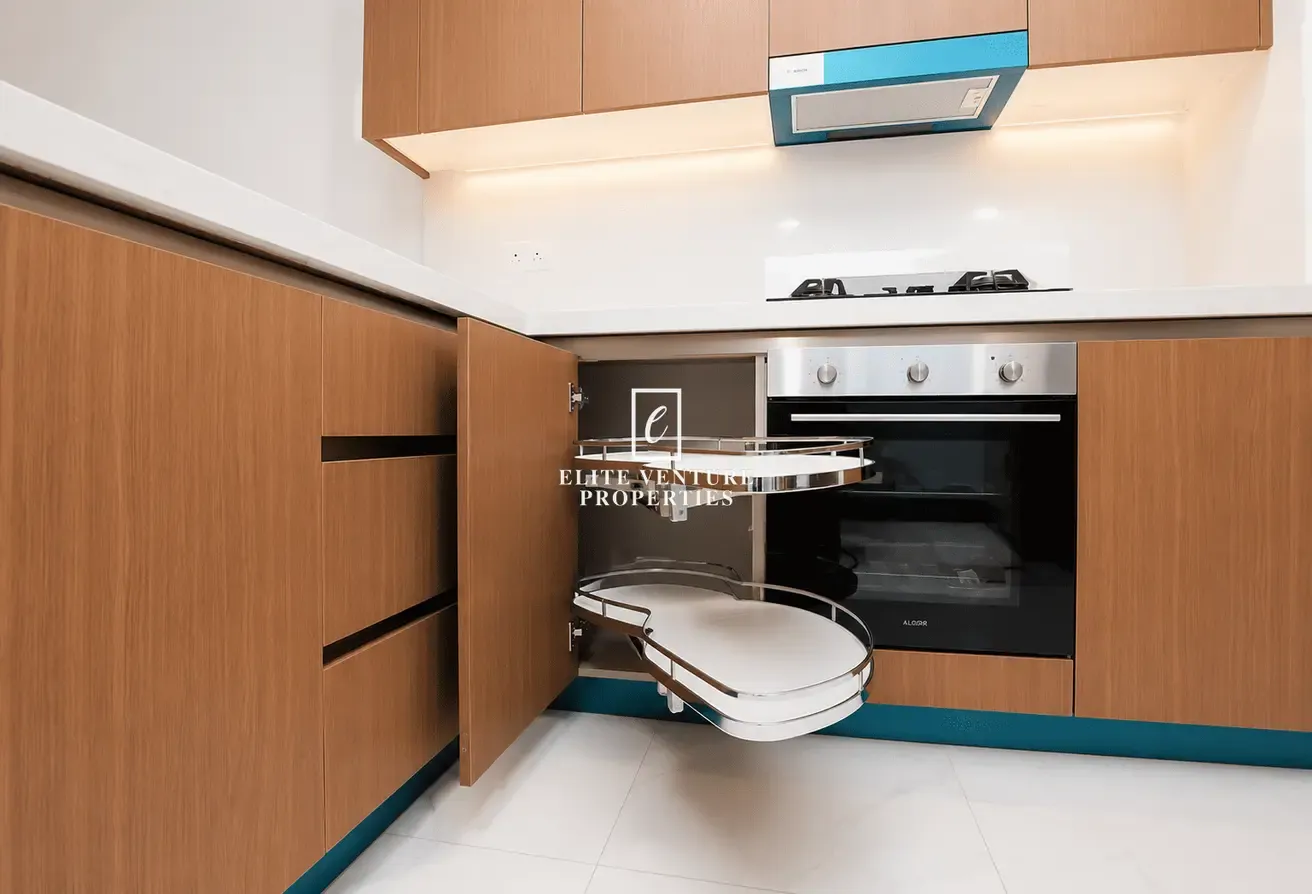 PREMIUM QUALITY | BRAND NEW | HIGH FLOOR