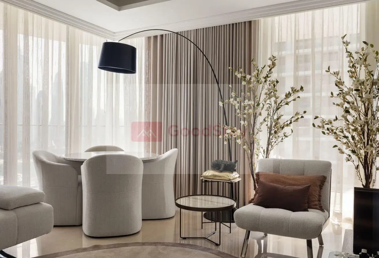Stylish 2BR Beachfront Pool&Gym Access