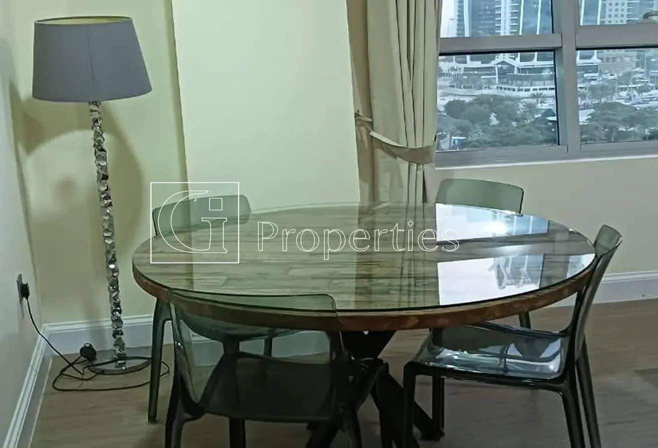Fully furnishes | Spacious Layout | Closed Kitchen