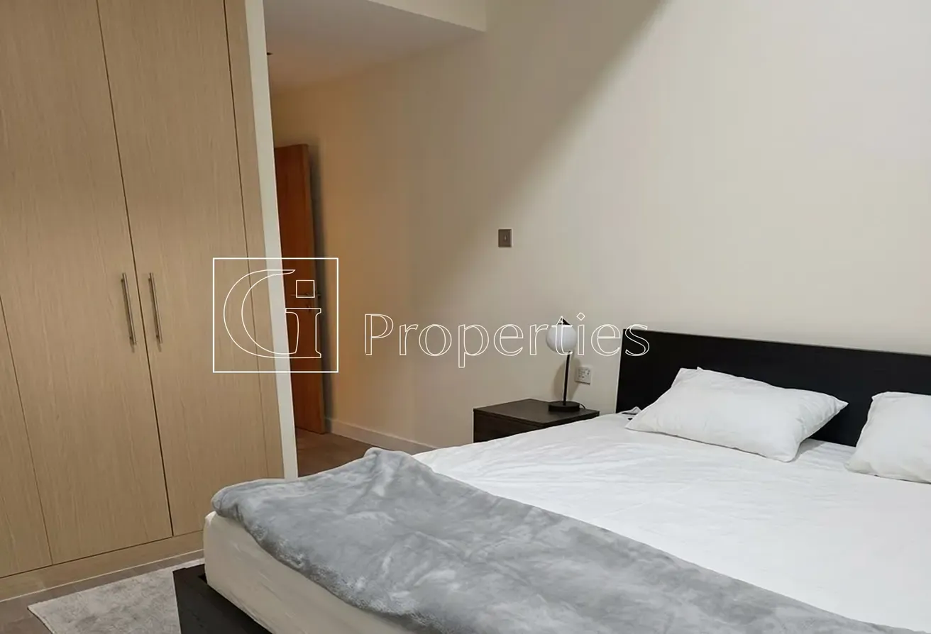 Fully furnishes | Spacious Layout | Closed Kitchen