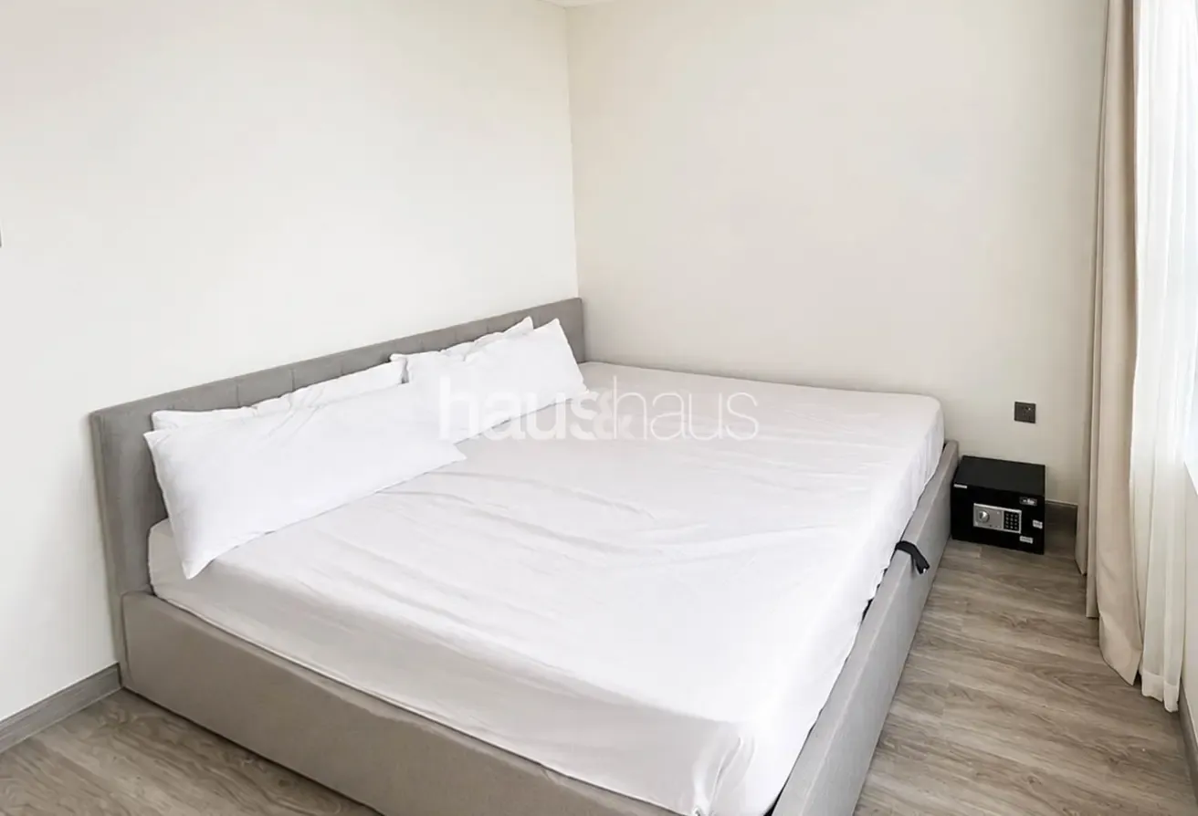 Fully upgraded |Brand New Furniture |Chiller Free