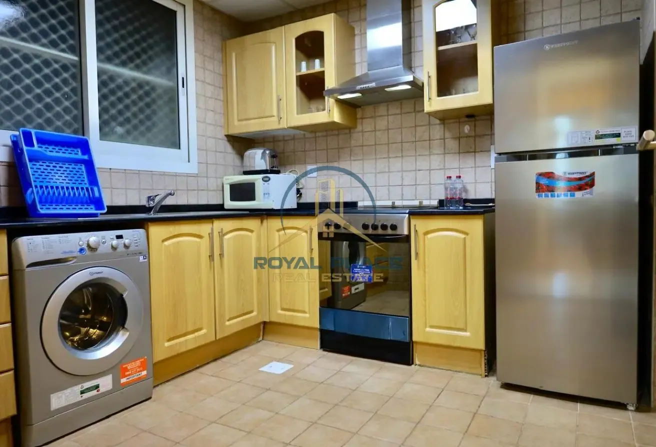 Furnished 1 Bedroom Apartment | 897 Sq. Ft. |