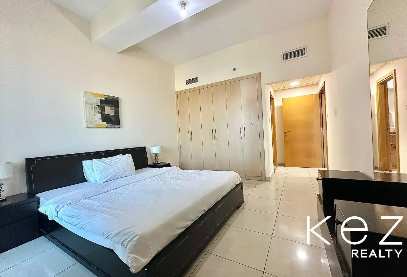 SPACIOUS 1BR FULLY FURNISHED l NEAR METRO