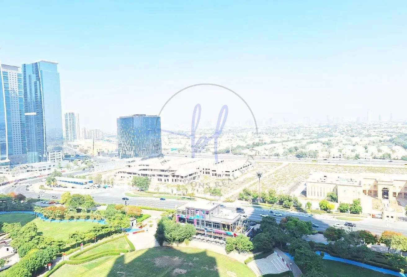 Lush Park Views | Brand New Decor | Chiller Free